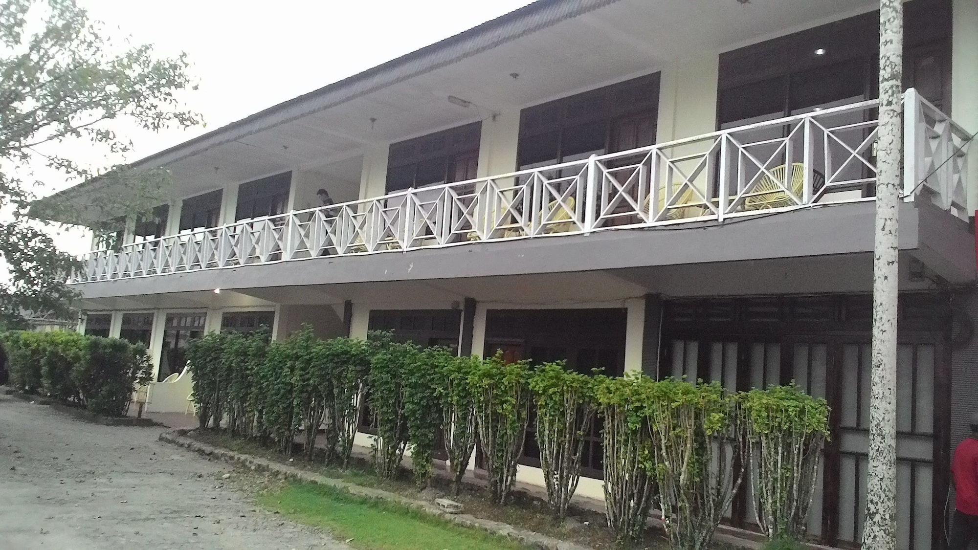 Serayu Hotel Timika Exterior foto
