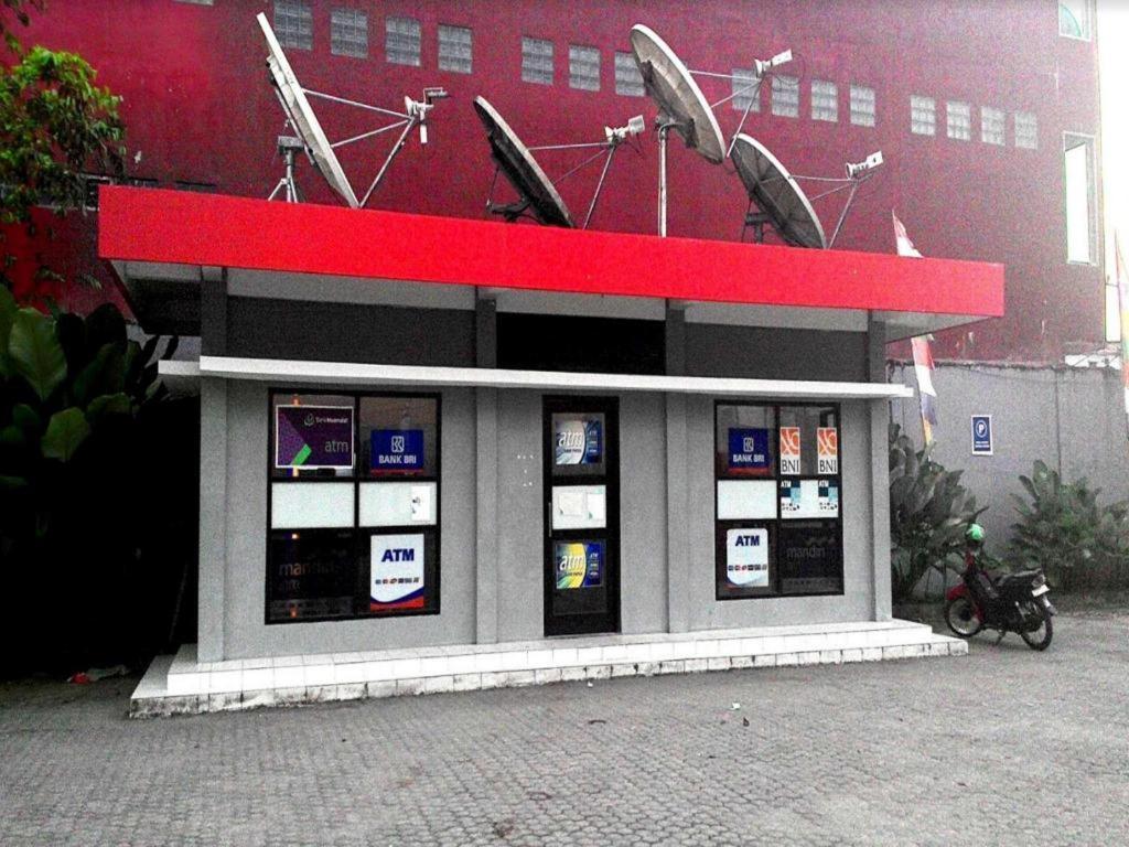 Serayu Hotel Timika Exterior foto