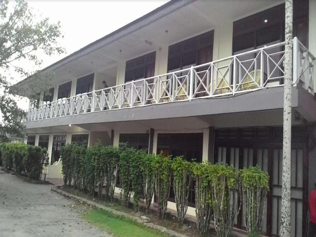 Serayu Hotel Timika Exterior foto